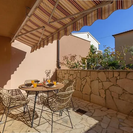 Mali Apartment *