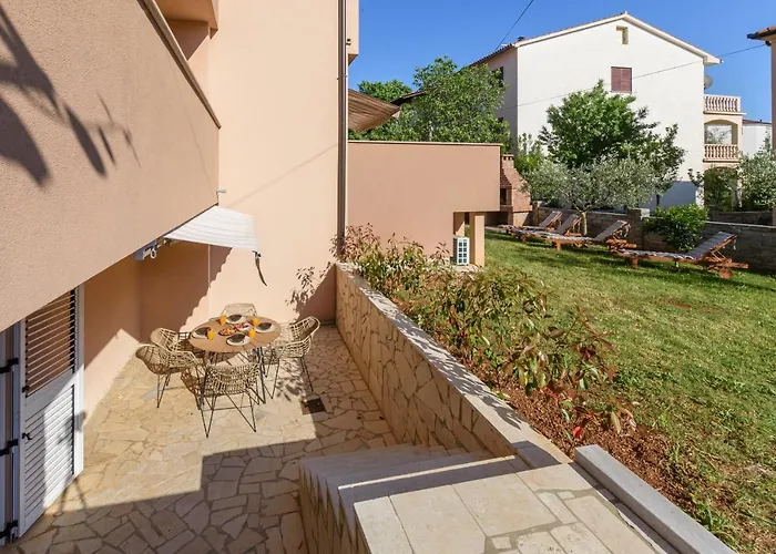 Mali Appartamento Medolino
