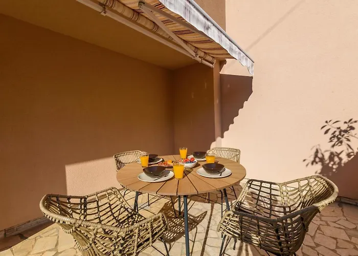 Mali Apartament